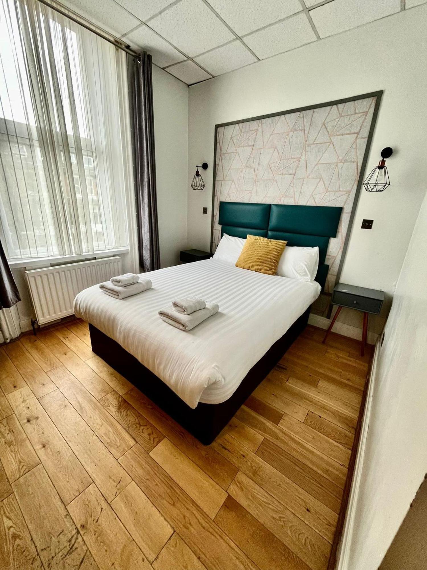 ניוקאסל Whites Hotel מראה חיצוני תמונה