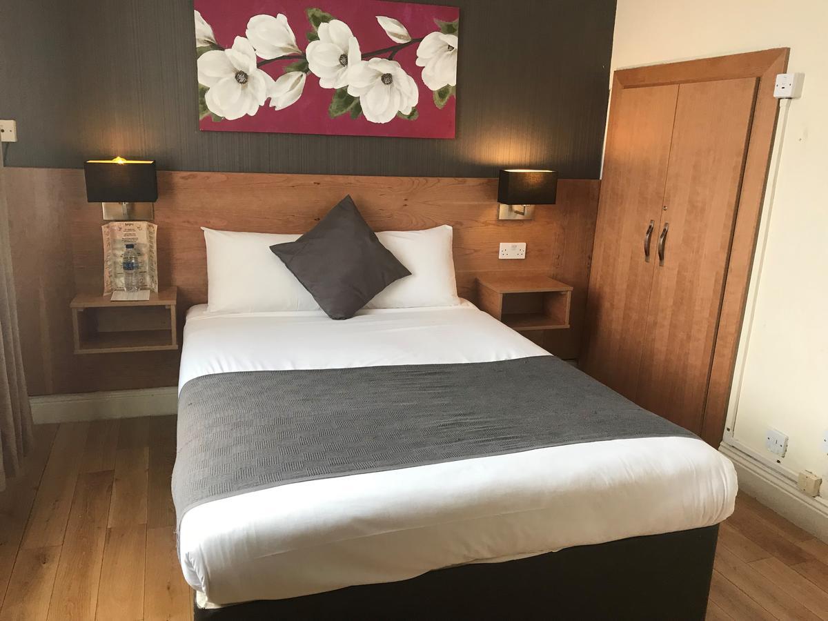 ניוקאסל Whites Hotel מראה חיצוני תמונה